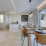 Lovely In בית נופש