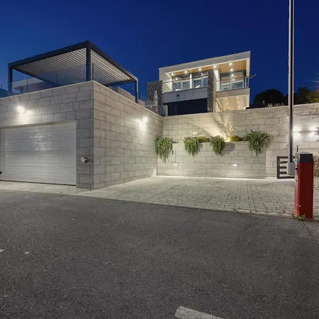 Semesterbostad Stunning In *