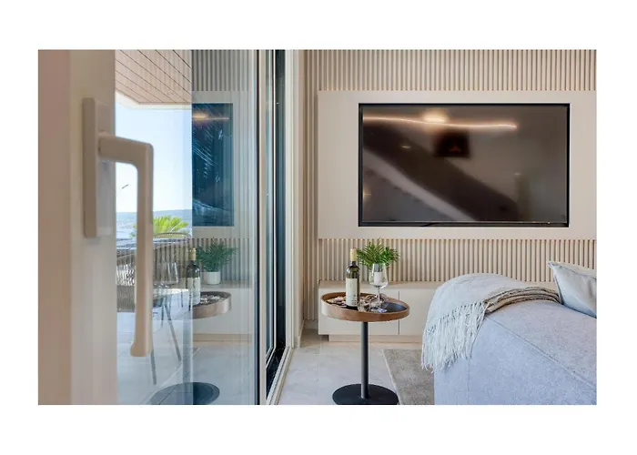 Stunning In Vakantiehuis Crikvenica