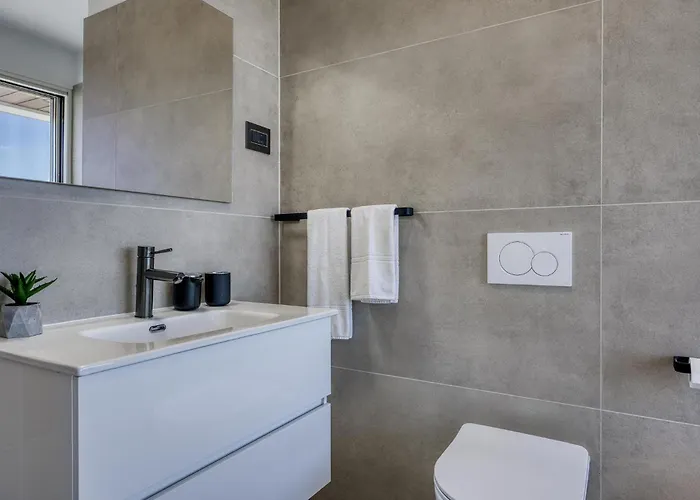 Semesterbostad Stunning In Crikvenica